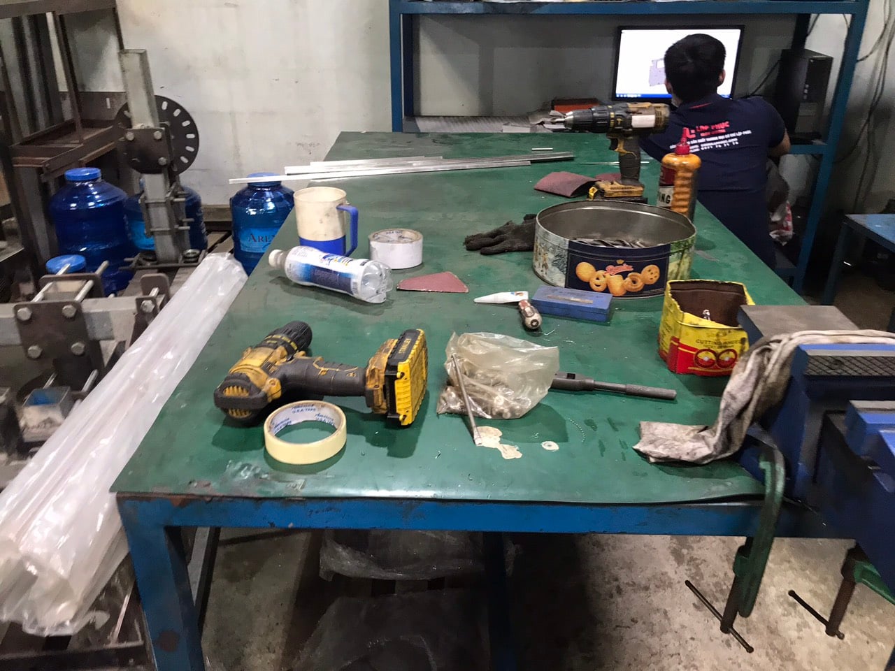 work bench (2).jpg